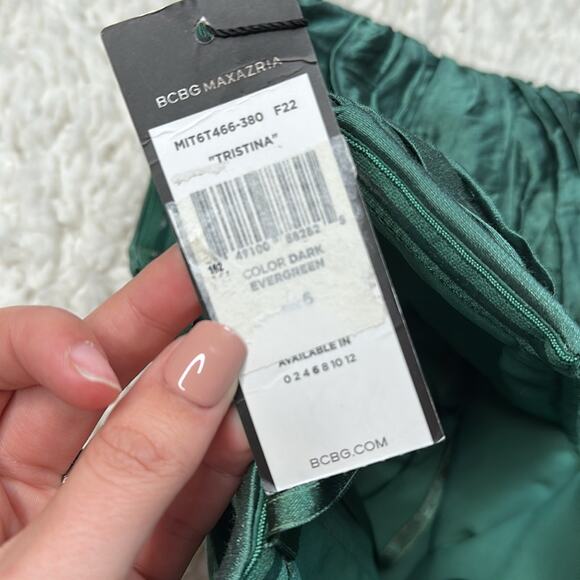 BCBGMaxAzira Tristina Deep Evergreen Scrunch Style Mini Dress Flower Sexy BK6 - Picture 5 of 12